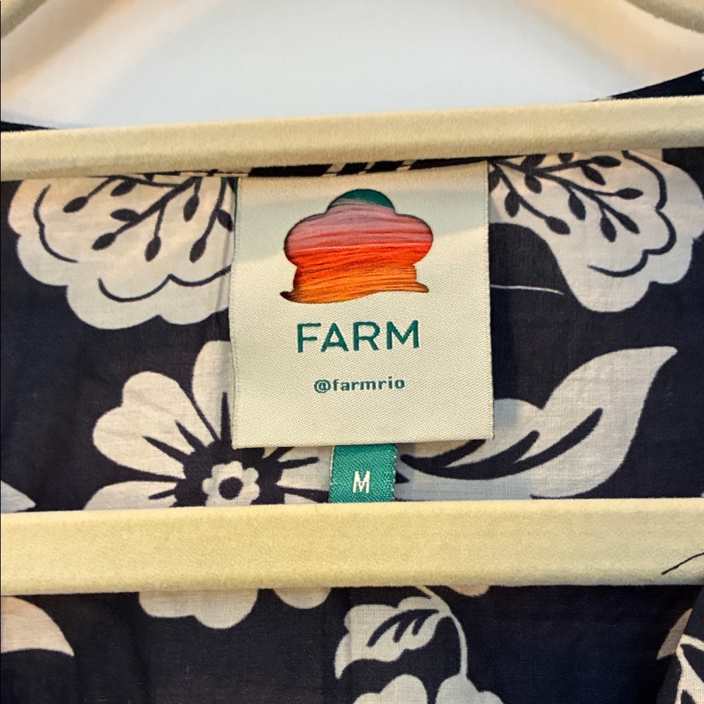 FARM Rio Black and Cream Bird Print Blouse - Picture 2 of 6